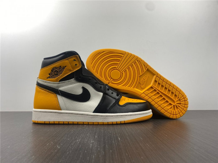 Jordan1 Retro high OG  555088-711
