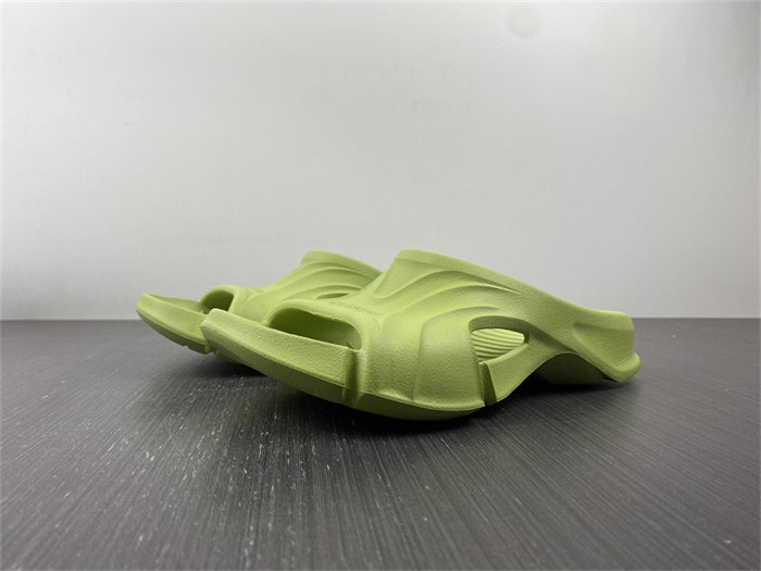 BLCG SLIPPERS