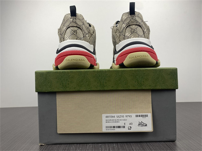 Gocci x BLCG The Hacker Project Triple S Beige 677192 ULZ10 9795