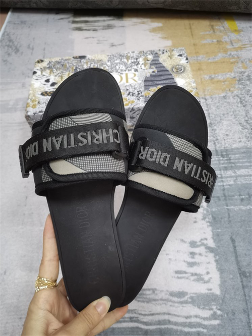 Dio Slipper