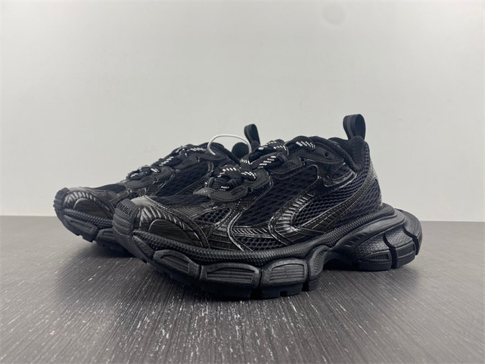 BALENCIAGA -PHANTOM SNEAKER