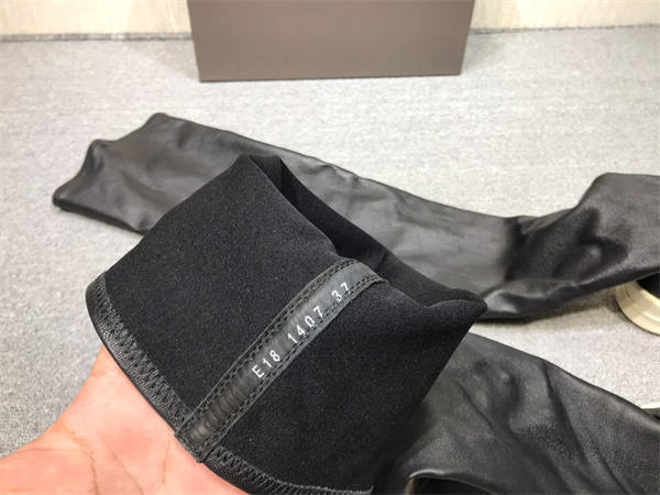 RI*K OWENS SNEAKERS