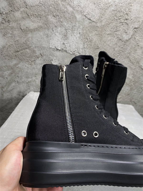 RI*K OWENS SNEAKERS