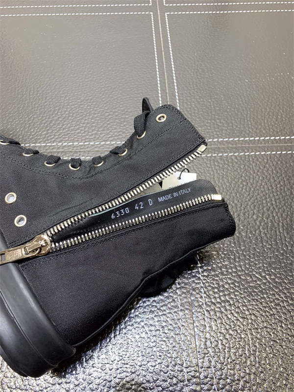 RI*K OWENS SNEAKERS