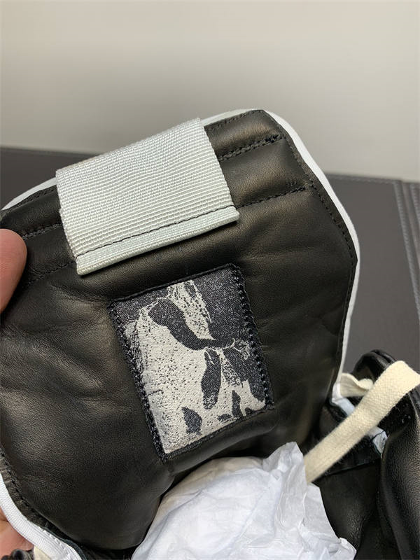 RI*K OWENS SNEAKERS