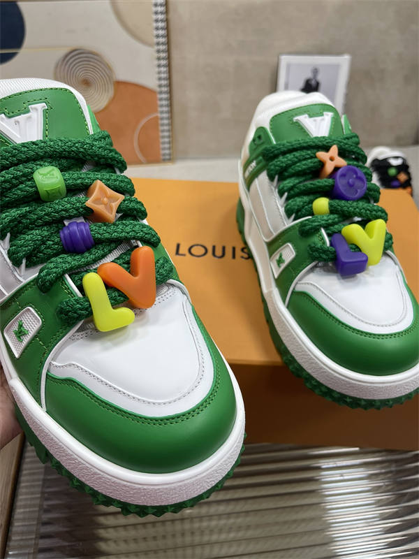 LV040