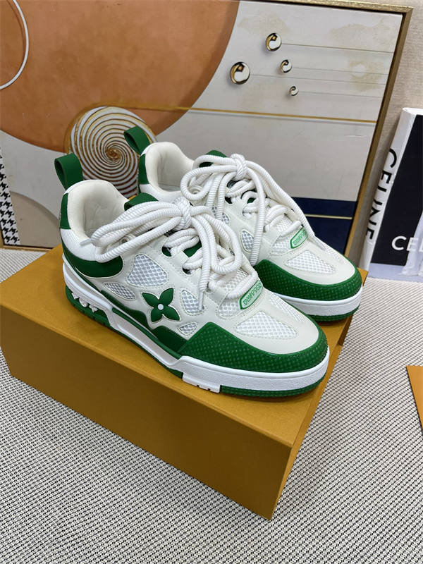 LV045