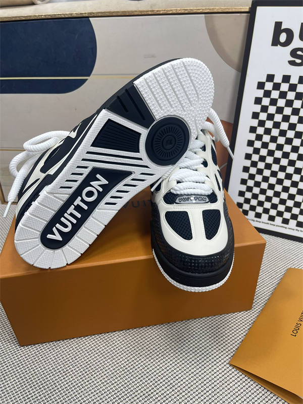LV047