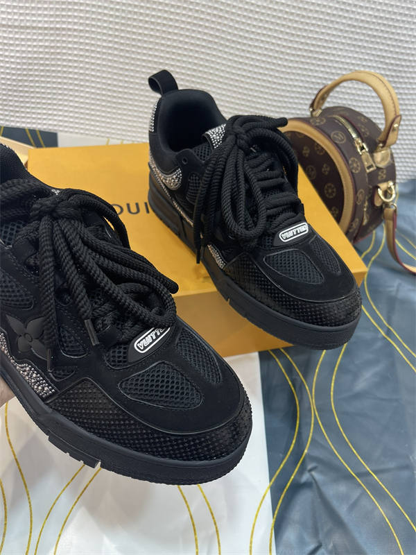 LV048
