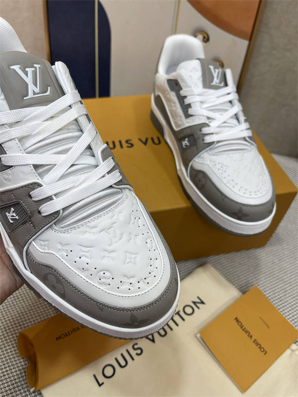 LV100V
