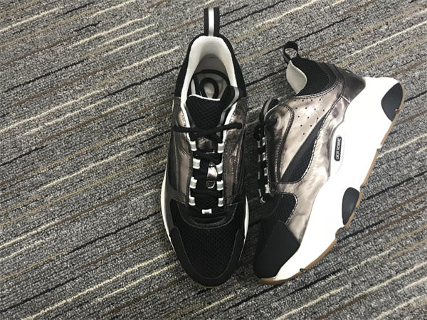 Dior B22