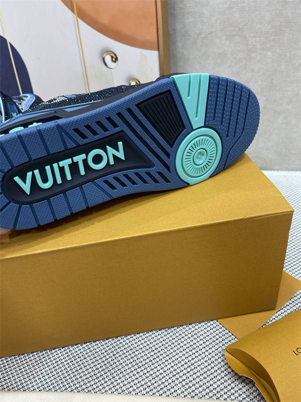 LV132