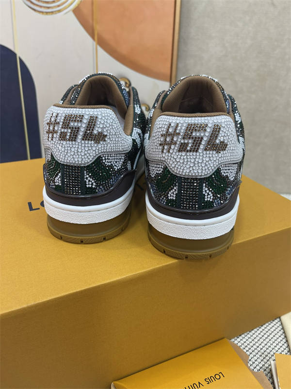 LV133