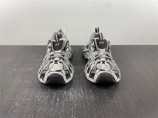 Balenciaga Phantom Sneaker 778698 W3XLL 2097