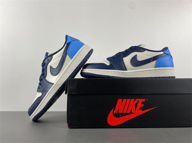 Air Jordan 1 Low OG Obsidian UNC CZ0790-400