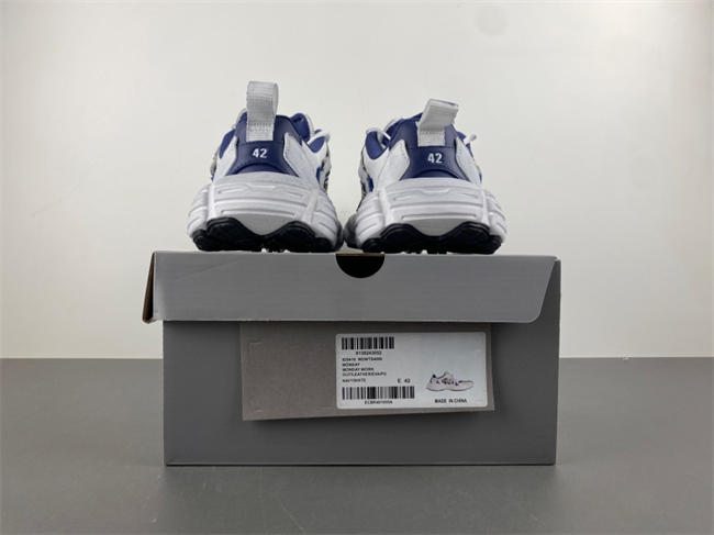 Balenciaga16 MONDAY