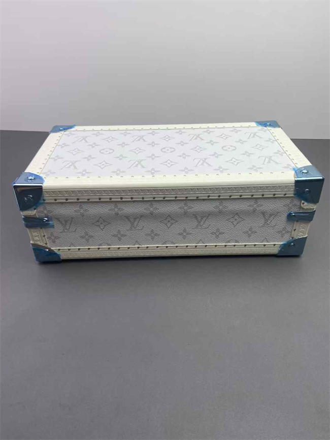 LV BOX