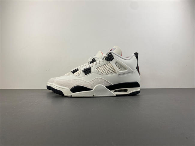 Air Jordan 4“Flight Club” Sail/Black-University Red