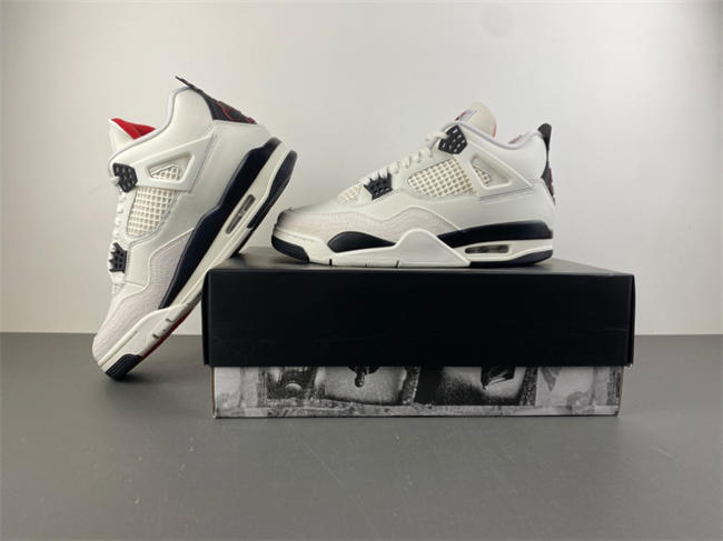 Air Jordan 4“Flight Club”  Sail/Black-University Red