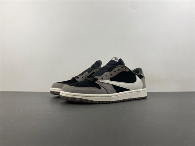 Travis Scott x Air Jordan 1